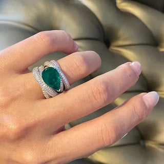 Roman Rope Emerald Ring